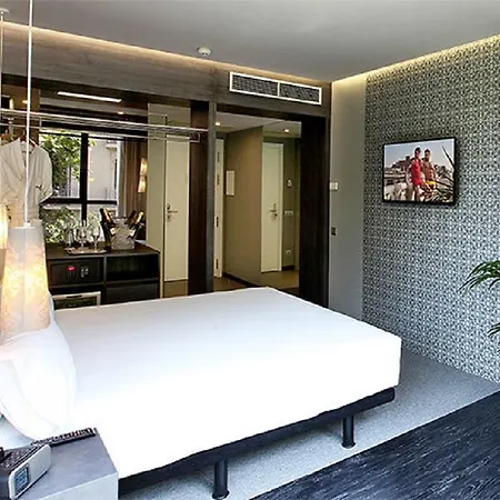 Axel Two 4 Sup - Adults Only 4*