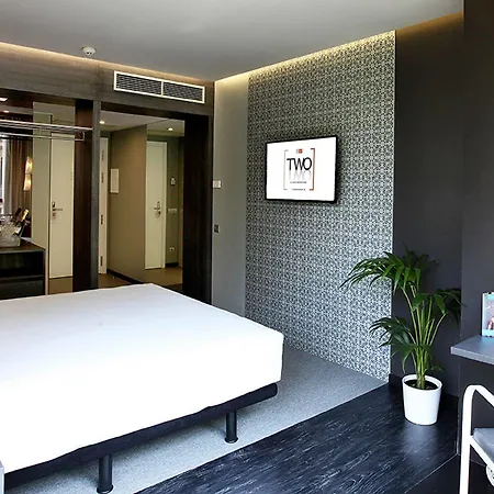 Axel Two 4 Sup - Adults Only 4*