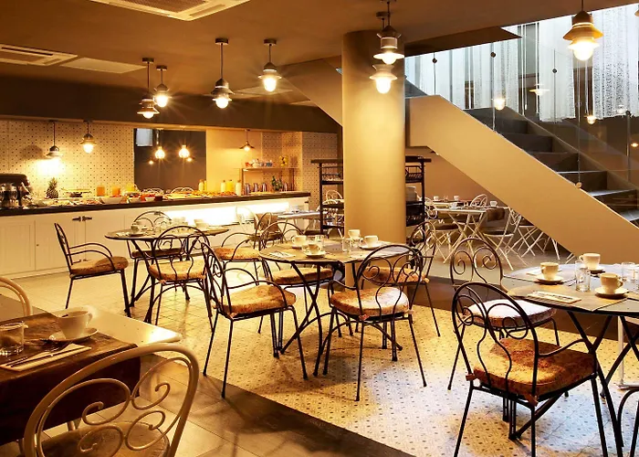 Axel Two 4 Sup - Adults Only