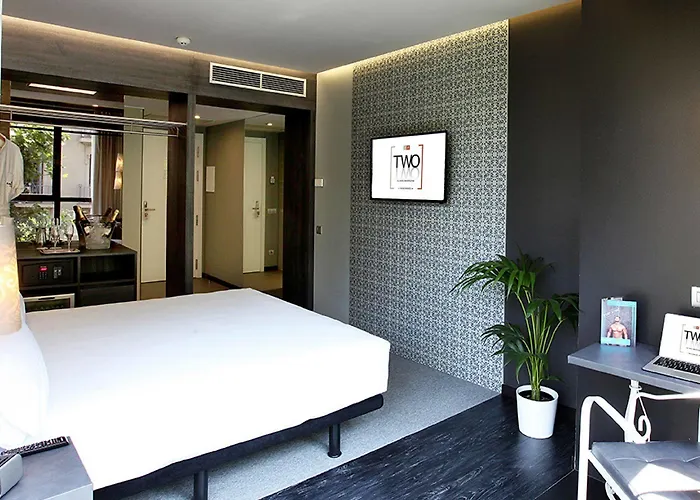 Axel Two 4 Sup - Adults Only 4*