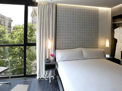 ツゥー バイ アクセル 4* Sup 大人専用 4* バルセロナ